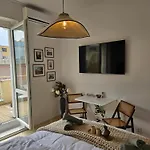 Terrace In Old Town - Castle & Cathedral View ブラチスラヴァ