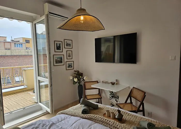 Terrace In Old Town - Castle & Cathedral View Bratislava