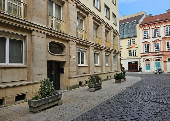 Terrace In Old Town - Castle & Cathedral View Pressburg