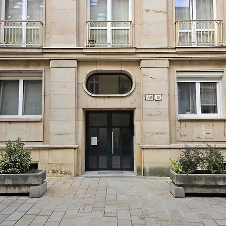 Апартаменти Terrace In Old Town - Castle & Cathedral View *